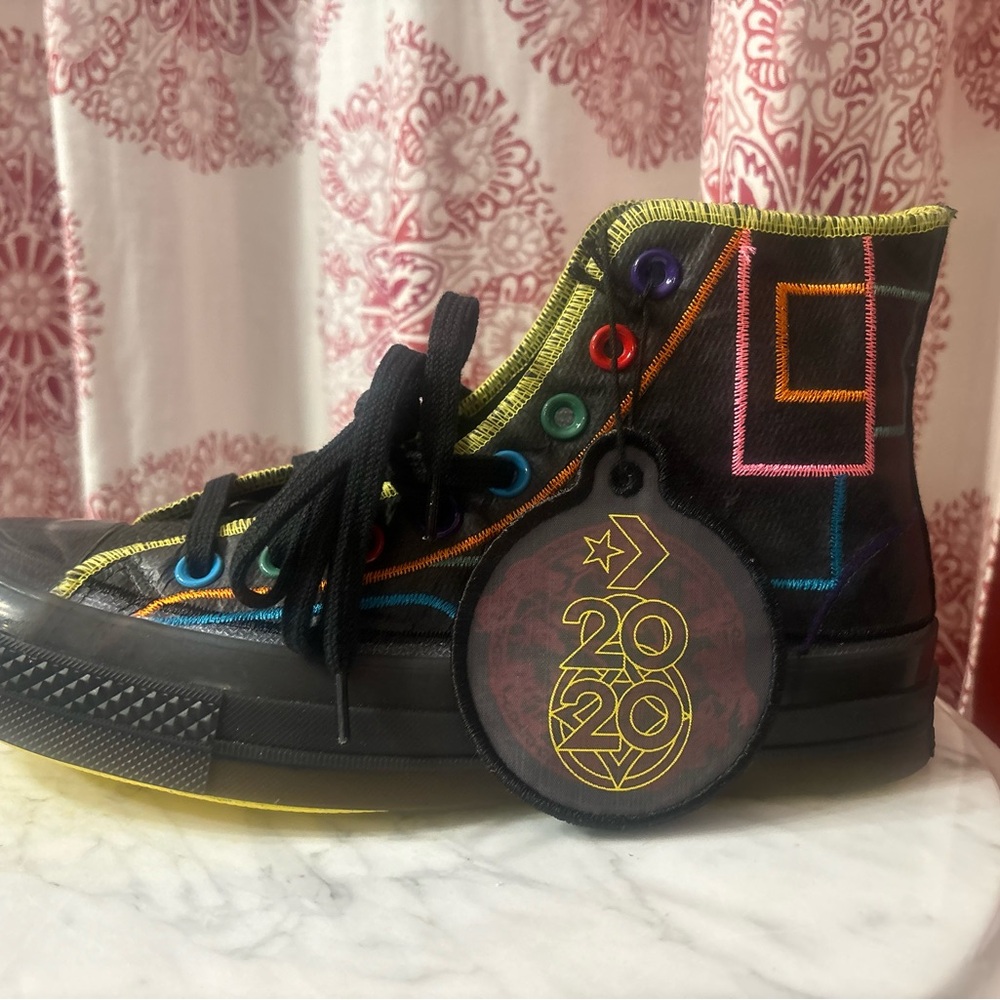 Converse / Unisex Black Multicolor High-Top Sneakers Unisex :Women’s 9, Men’s 7